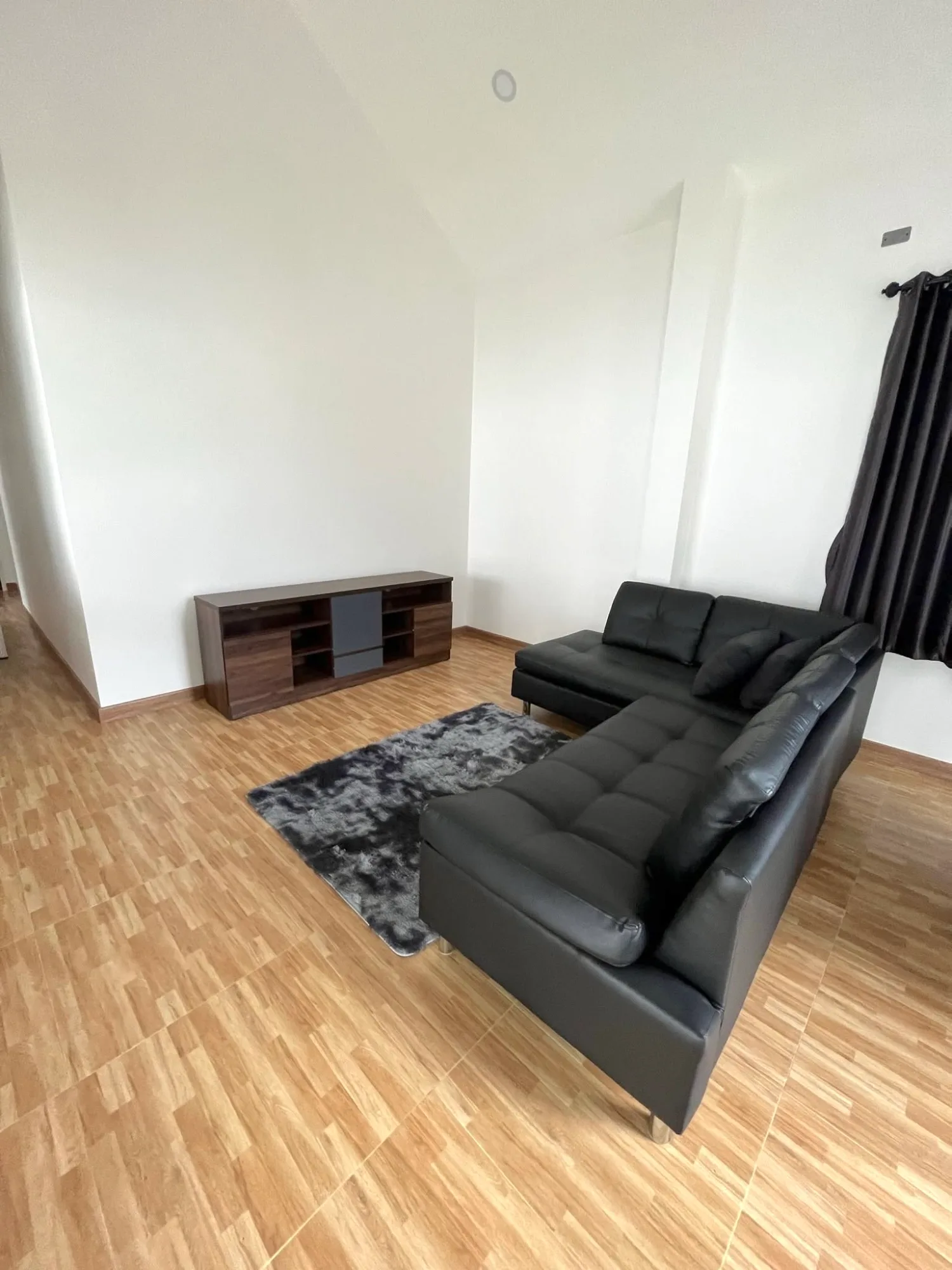 3BR House for Rent in Than Dong Village Near Kad Farang Hang Dong — photo 3 of 6