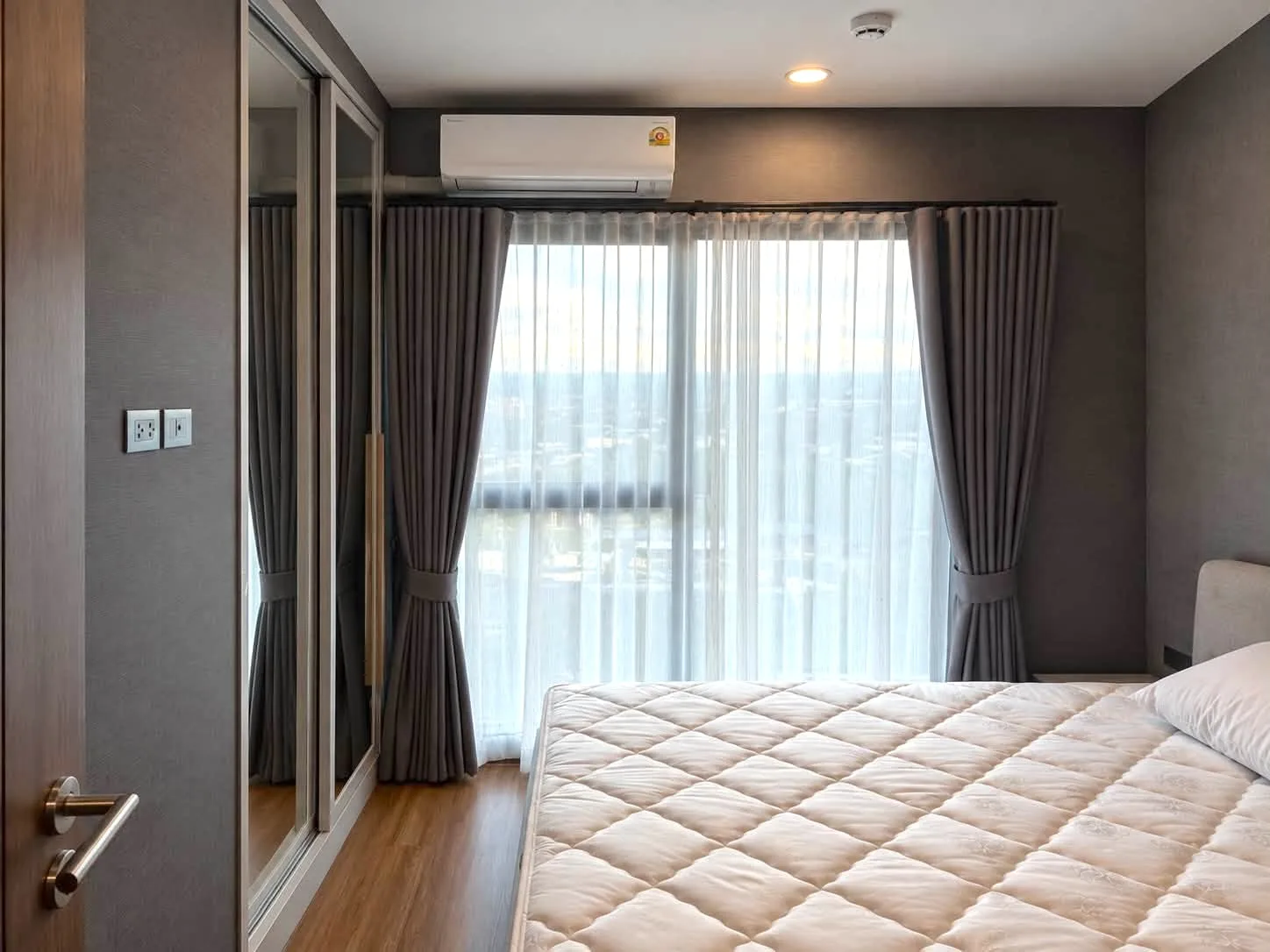 Arise Charoen Mueang Top-Floor 1BR Condo For Rent | Panoramic Doi Mountain View — photo 5 of 21