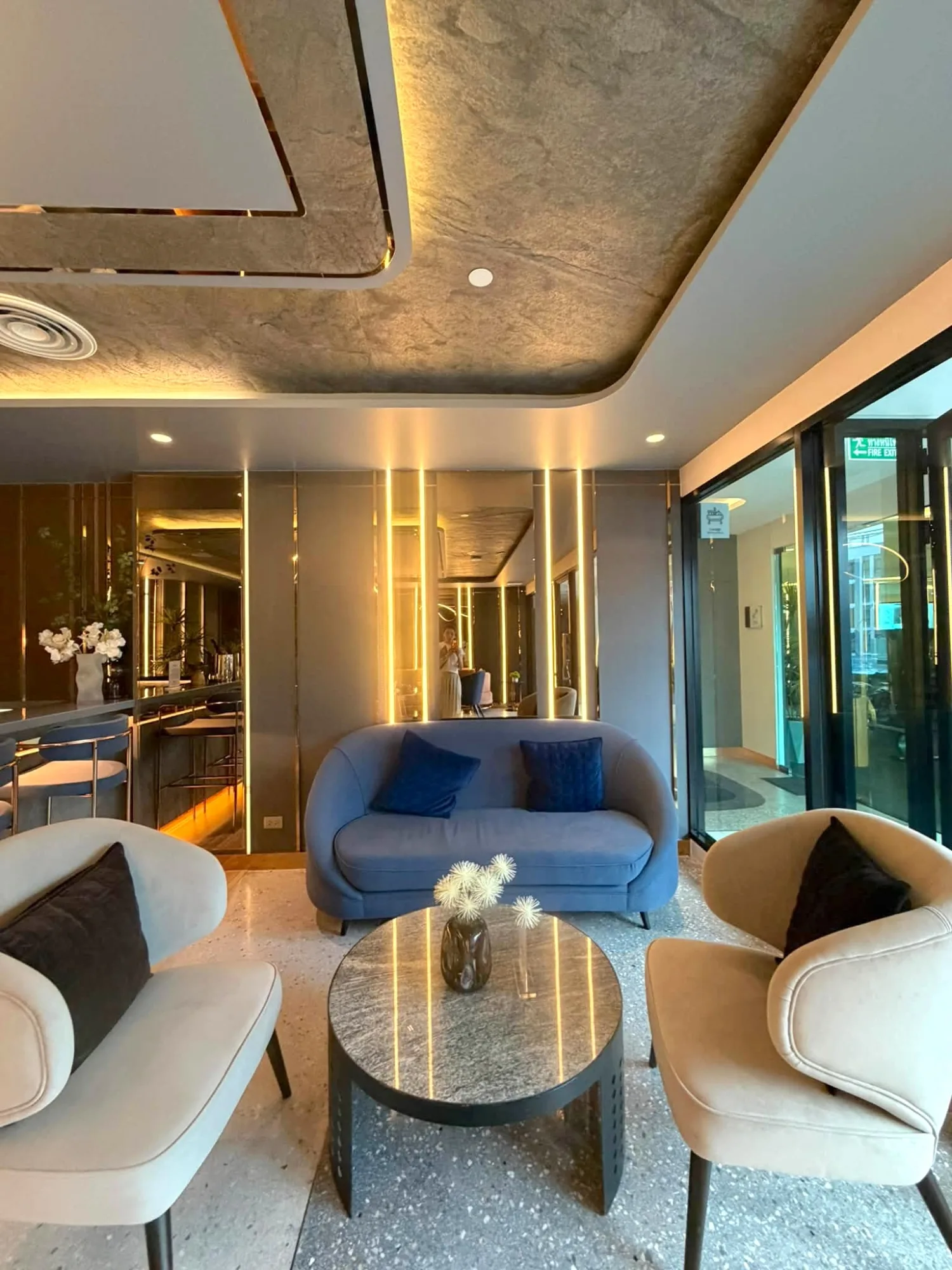 Arise Charoen Mueang Top-Floor 1BR Condo For Rent | Panoramic Doi Mountain View — photo 19 of 21