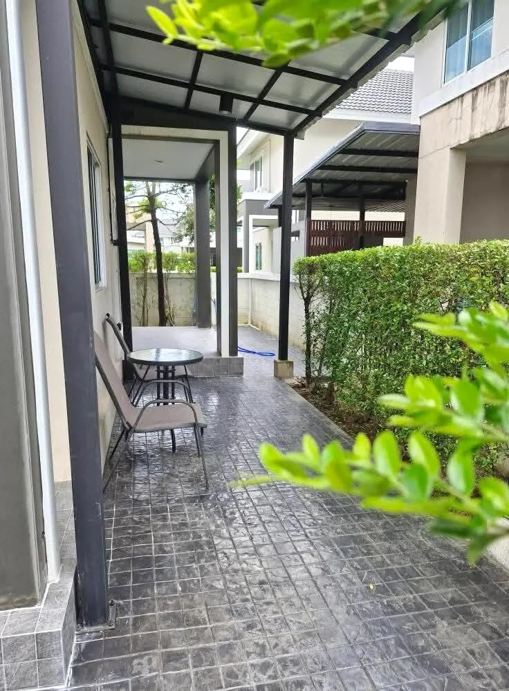 Baan Karnkanok 20 Ruamchok 3BR House For Rent | Non-Flooding Near Central Festival — photo 2 of 25