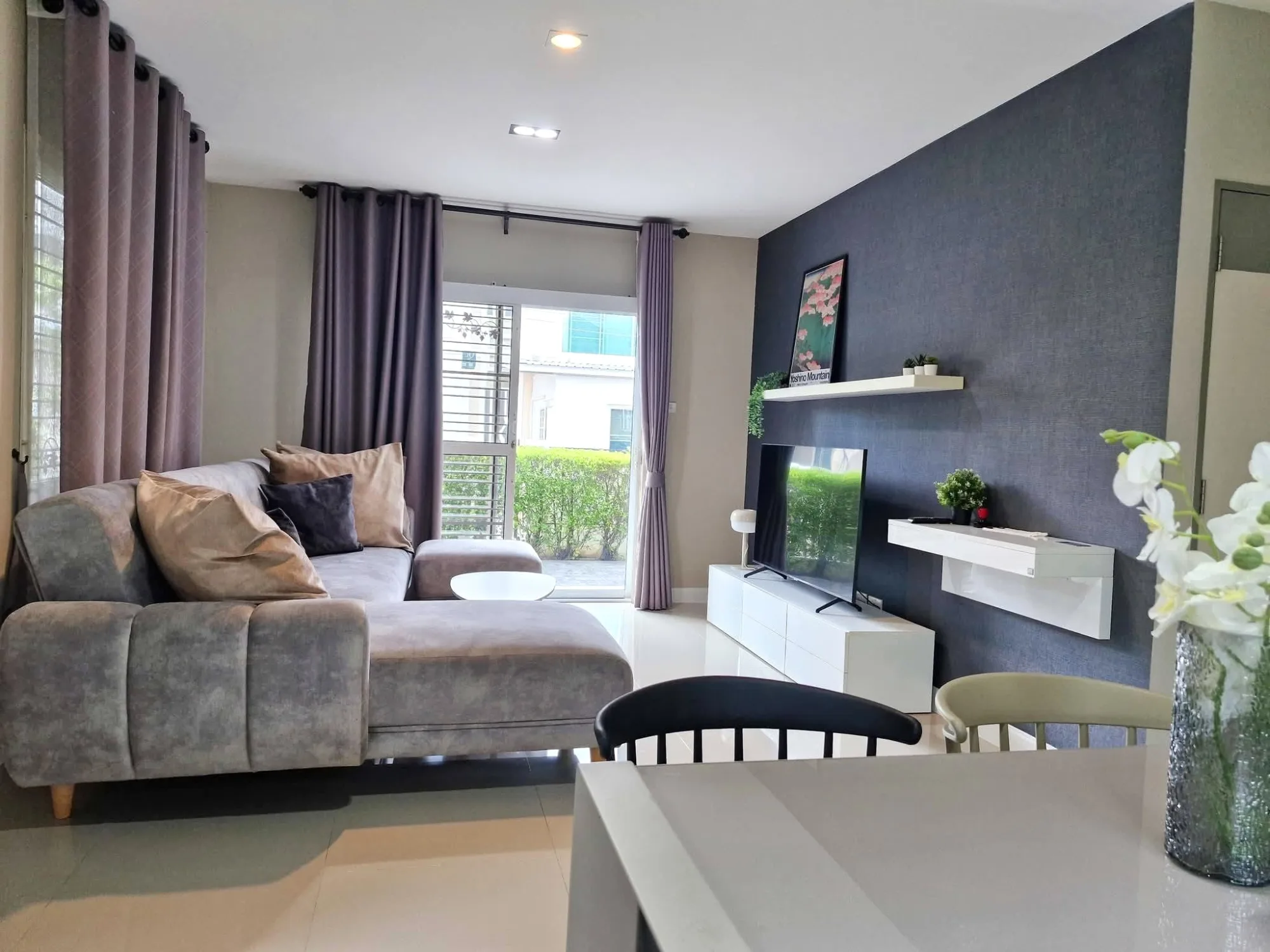 Baan Karnkanok 20 Ruamchok 3BR House For Rent | Non-Flooding Near Central Festival — photo 11 of 25