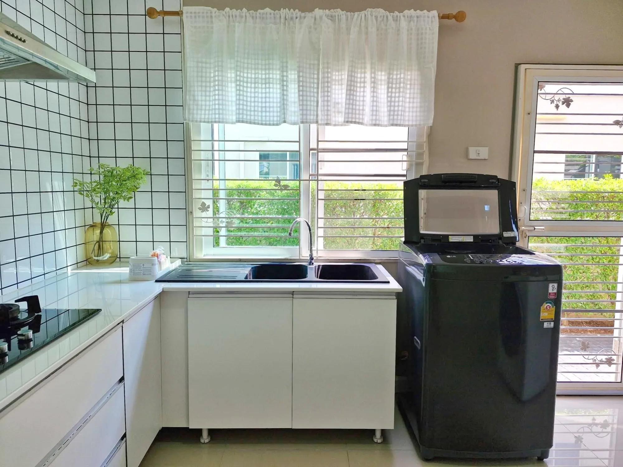 Baan Karnkanok 20 Ruamchok 3BR House For Rent | Non-Flooding Near Central Festival — photo 17 of 25