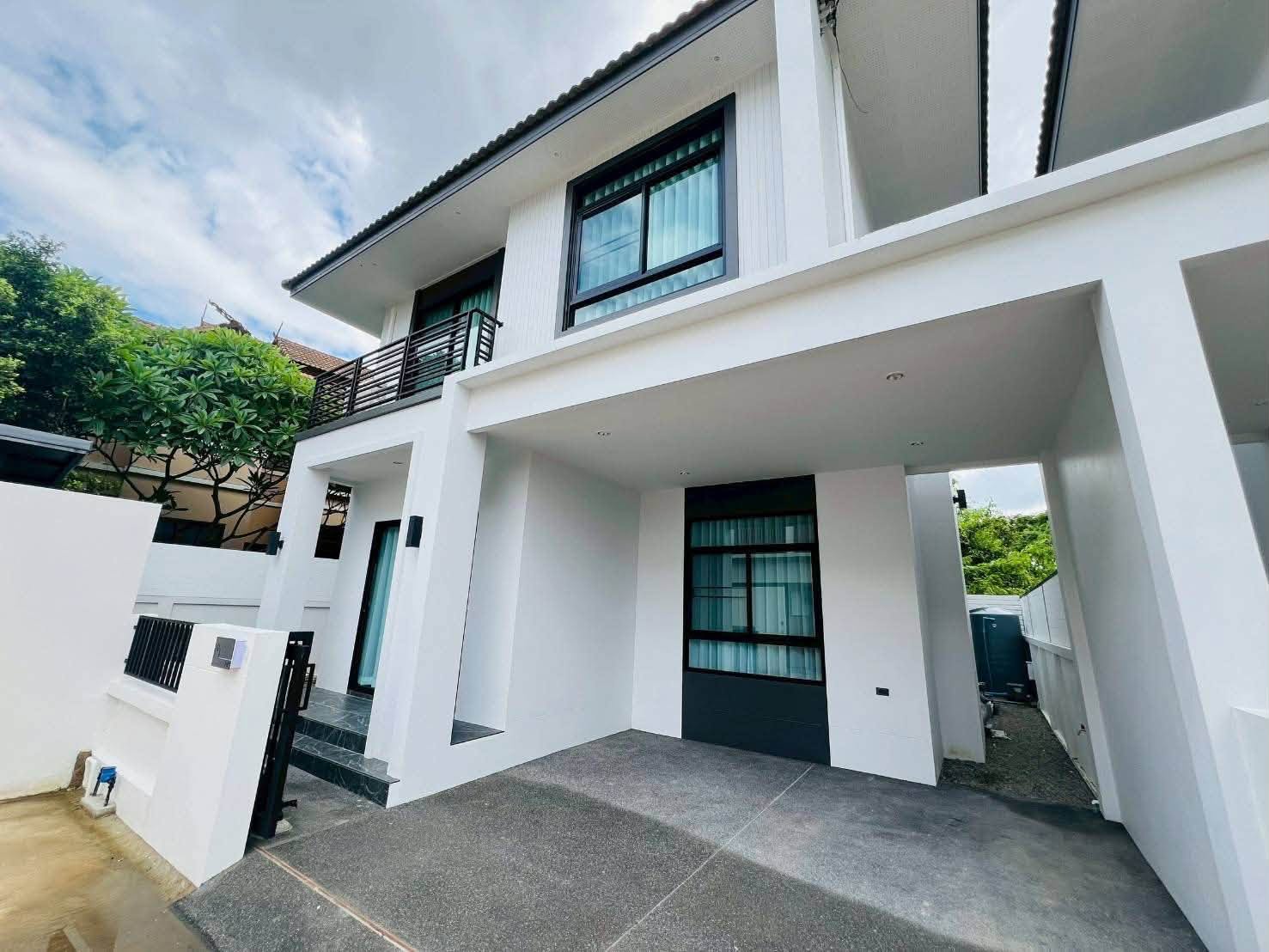 Brand New 3BR Twin House for Rent Near Kad Farang Hang Dong — photo 2 of 11