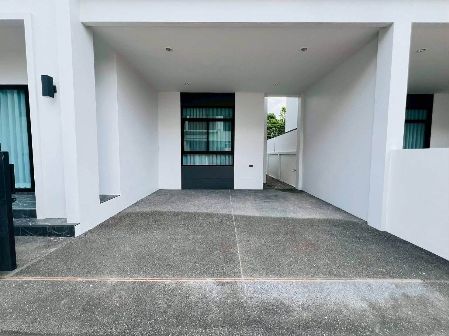 Brand New 3BR Twin House for Rent Near Kad Farang Hang Dong — photo 3 of 11