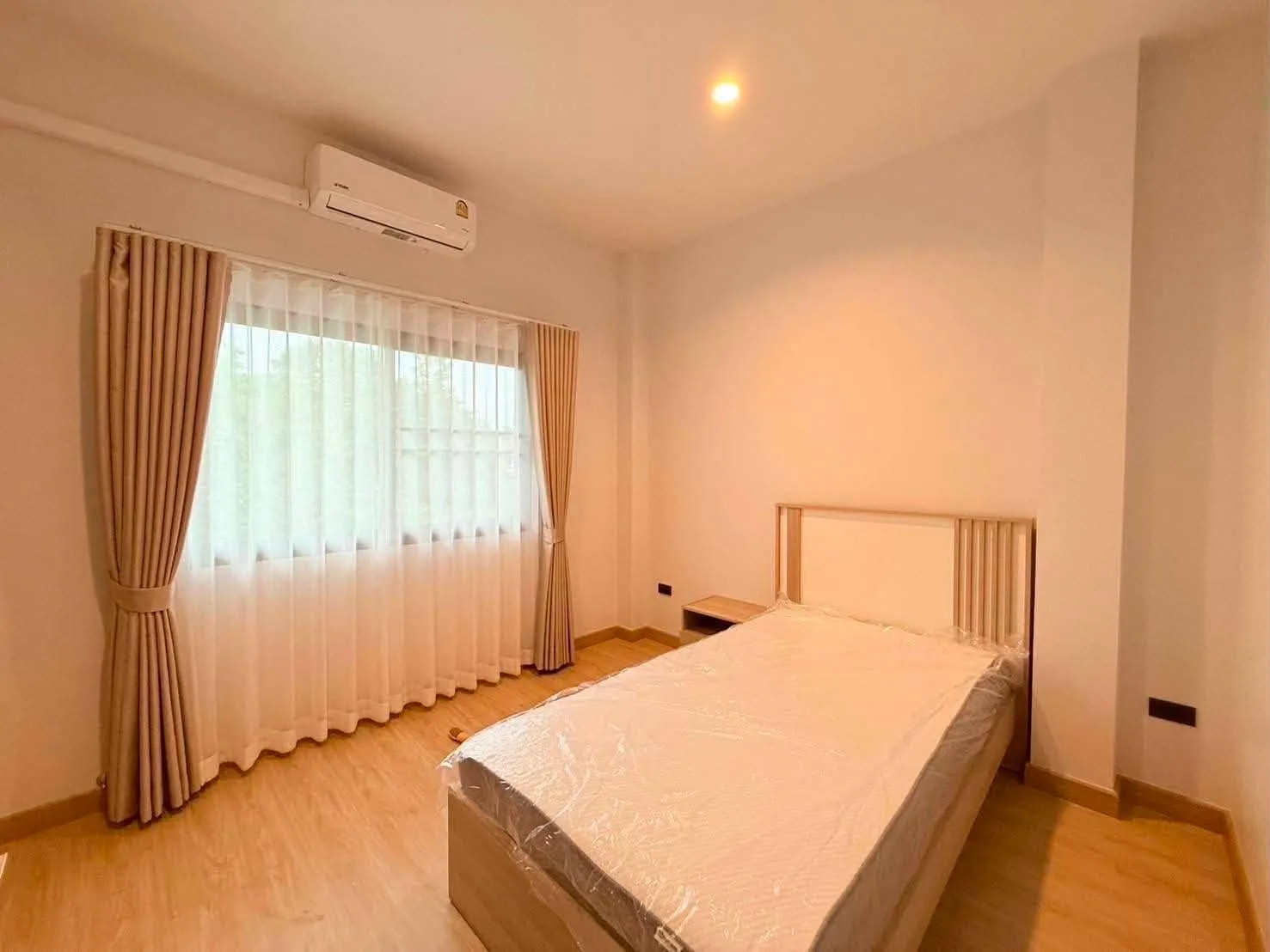 Brand New 3BR Twin House for Rent Near Kad Farang Hang Dong — photo 10 of 11