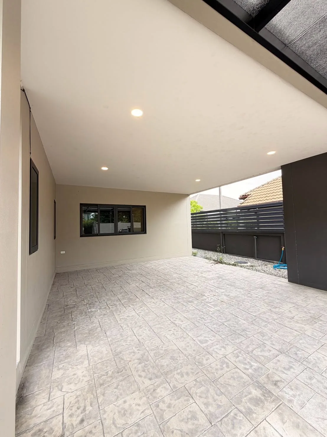 Grand 4BR House for Rent | Huge 287 sq.w. Garden in Than Dong Hang Dong — photo 4 of 35
