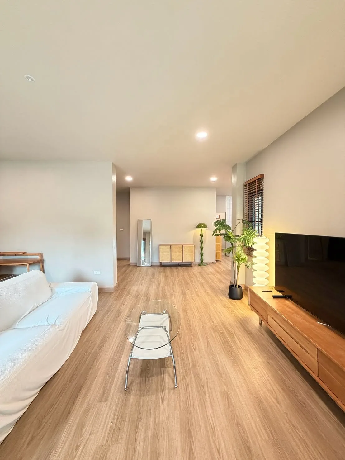 Grand 4BR House for Rent | Huge 287 sq.w. Garden in Than Dong Hang Dong — photo 8 of 35