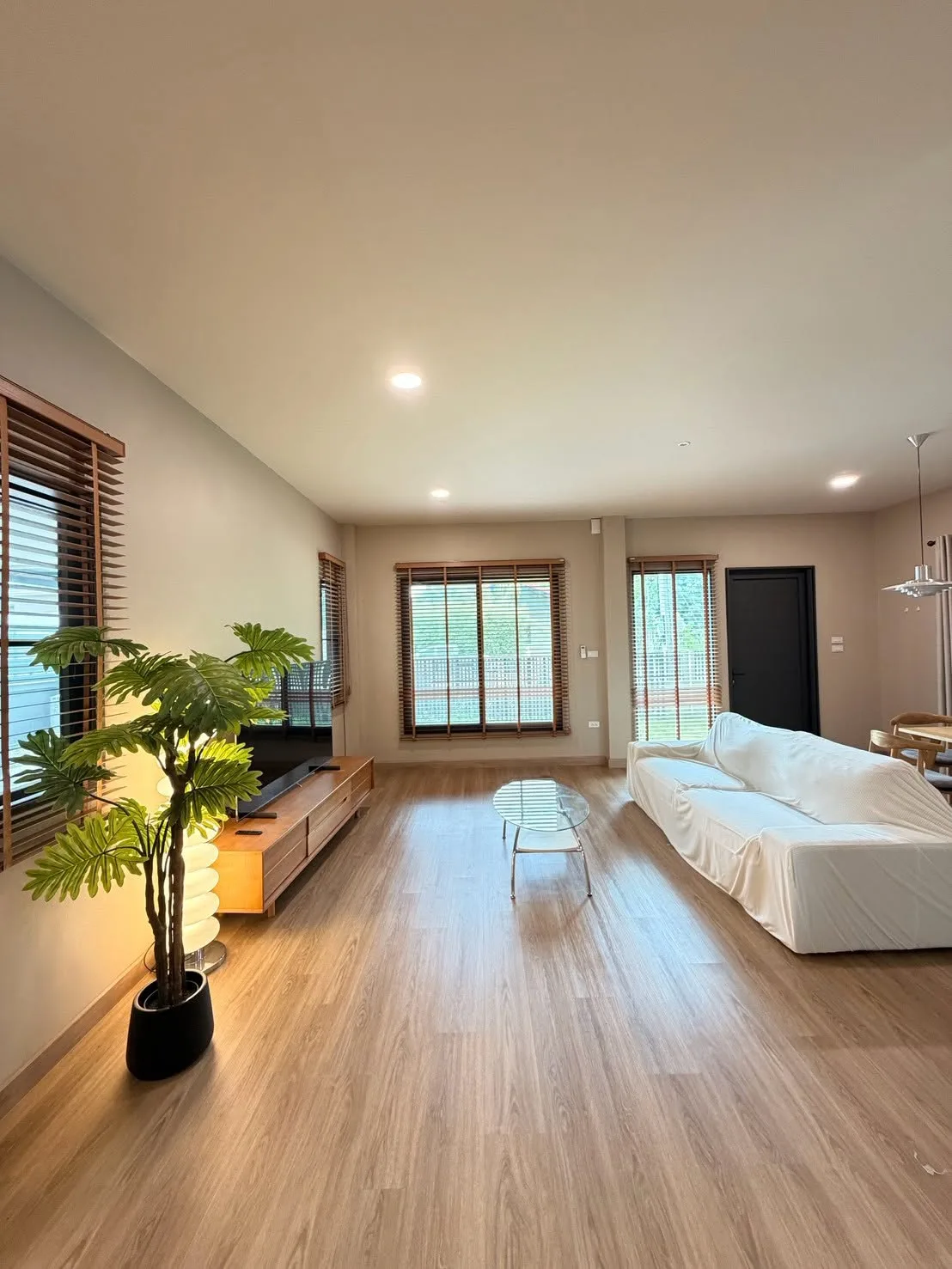 Grand 4BR House for Rent | Huge 287 sq.w. Garden in Than Dong Hang Dong — photo 16 of 35