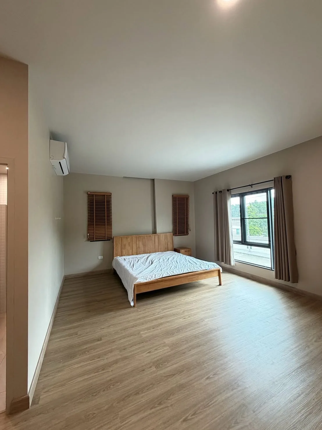 Grand 4BR House for Rent | Huge 287 sq.w. Garden in Than Dong Hang Dong — photo 25 of 35