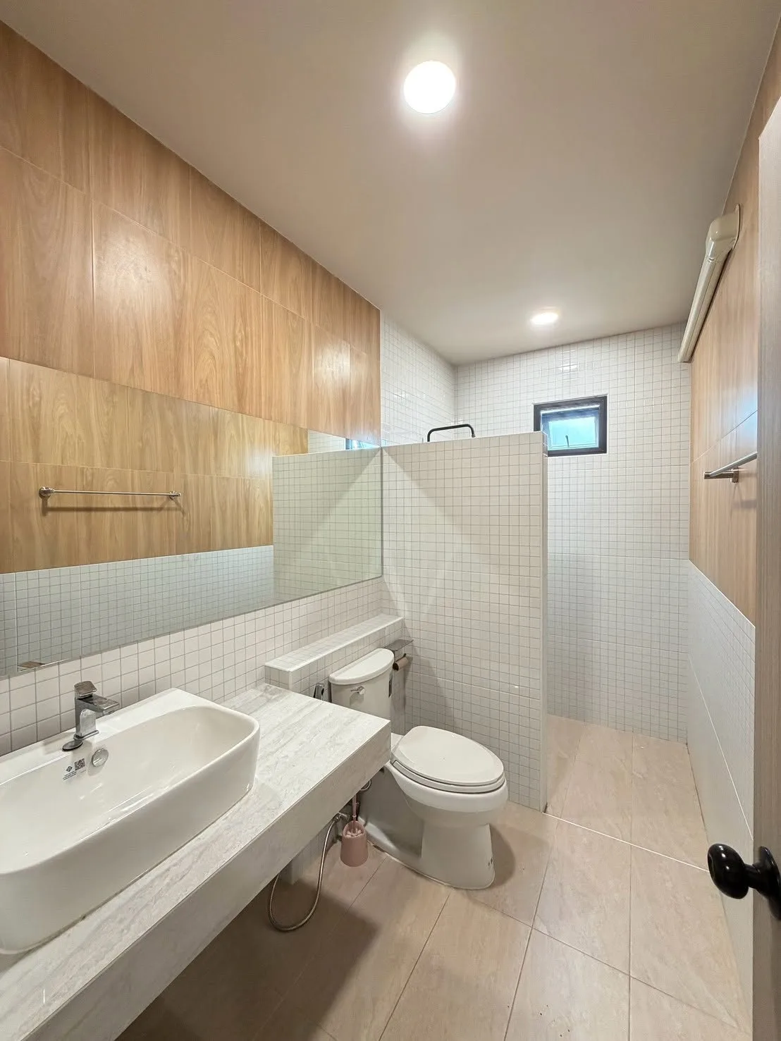 Grand 4BR House for Rent | Huge 287 sq.w. Garden in Than Dong Hang Dong — photo 27 of 35
