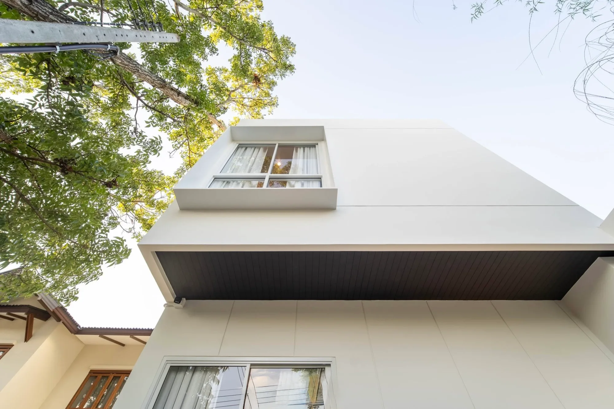 Luxury 4BR Modern Pool Villa For Rent Near Kad Farang Hang Dong — photo 2 of 35