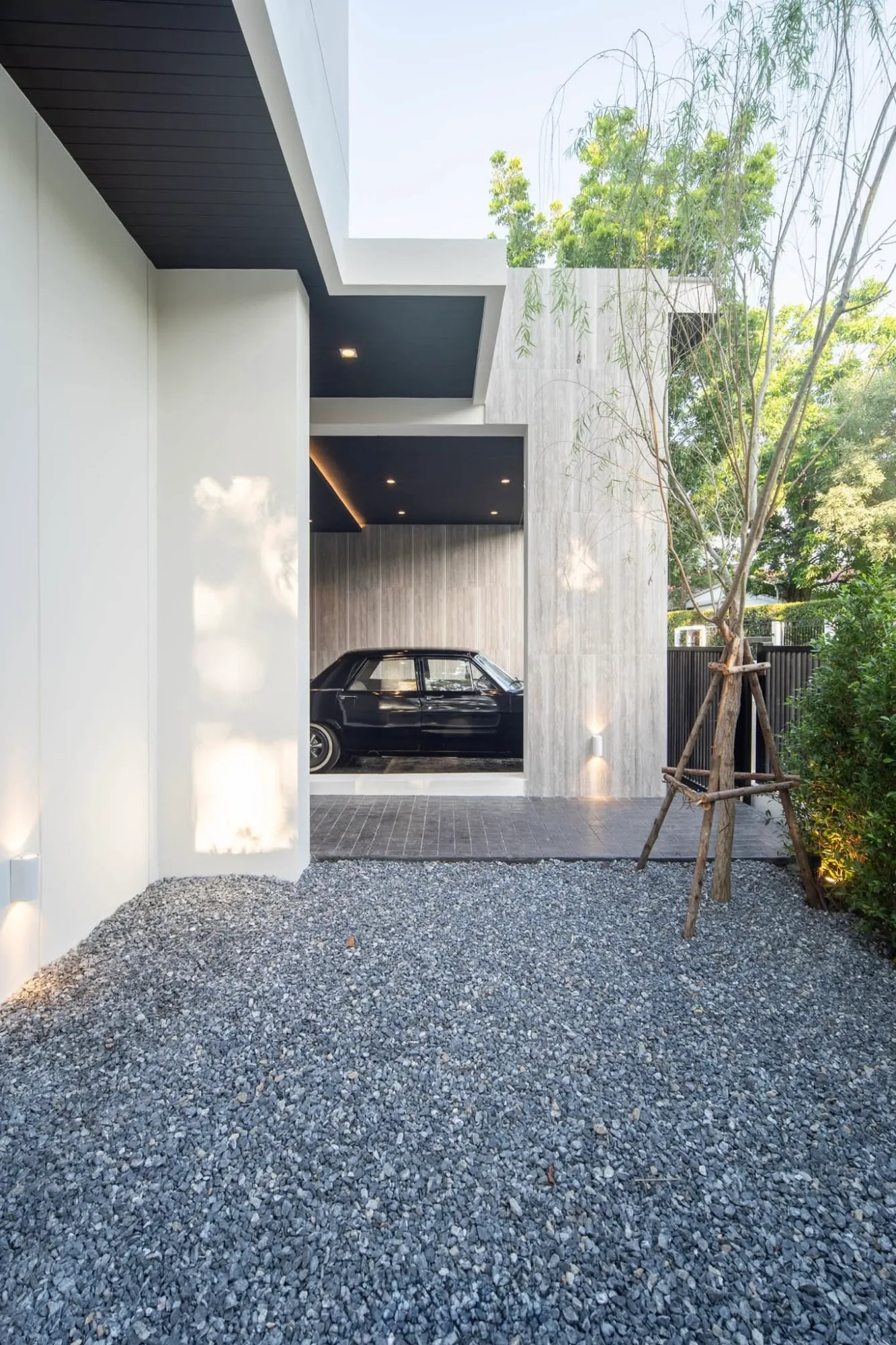 Luxury 4BR Modern Pool Villa For Rent Near Kad Farang Hang Dong — photo 4 of 35