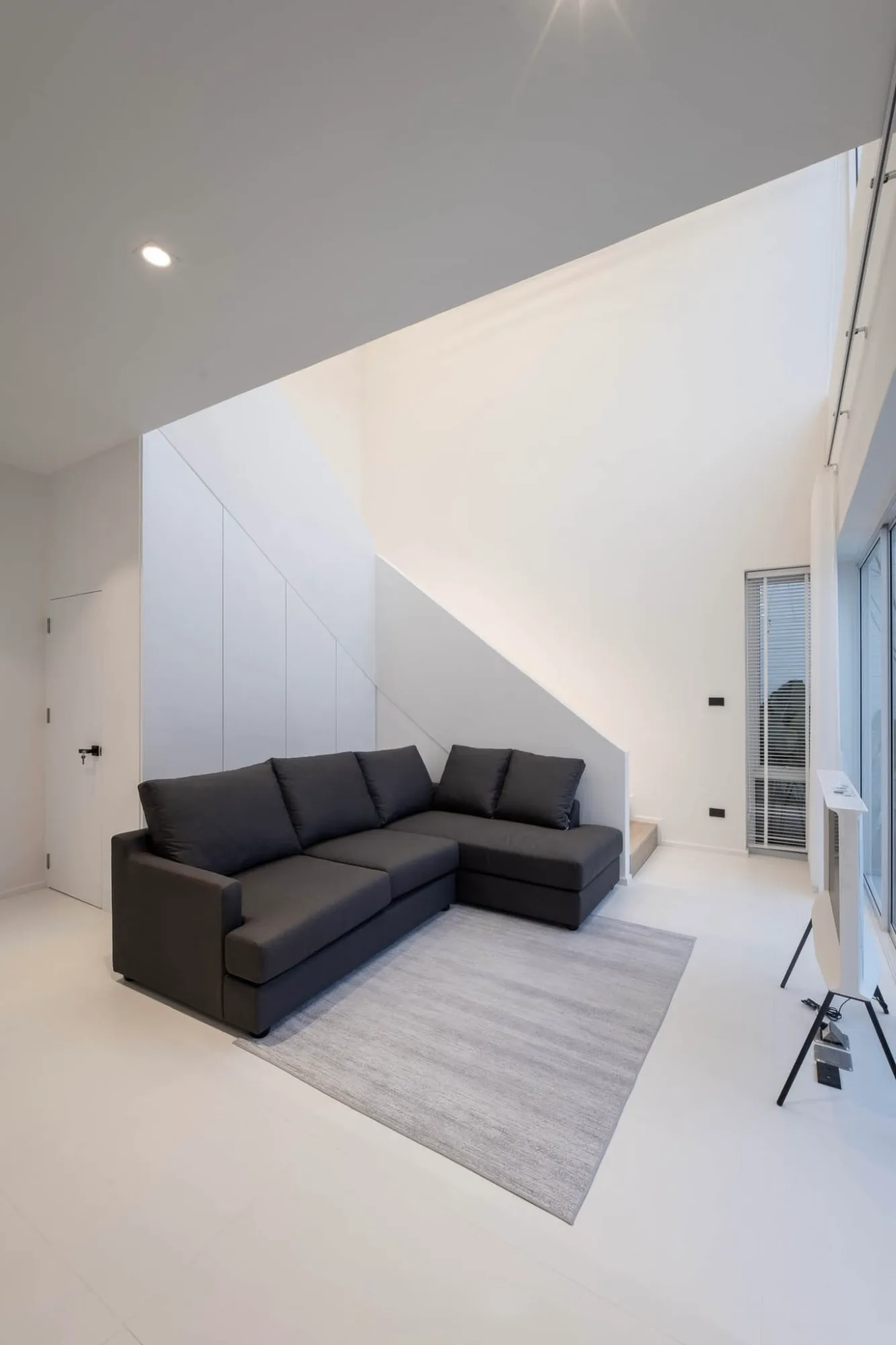 Luxury 4BR Modern Pool Villa For Rent Near Kad Farang Hang Dong — photo 16 of 35