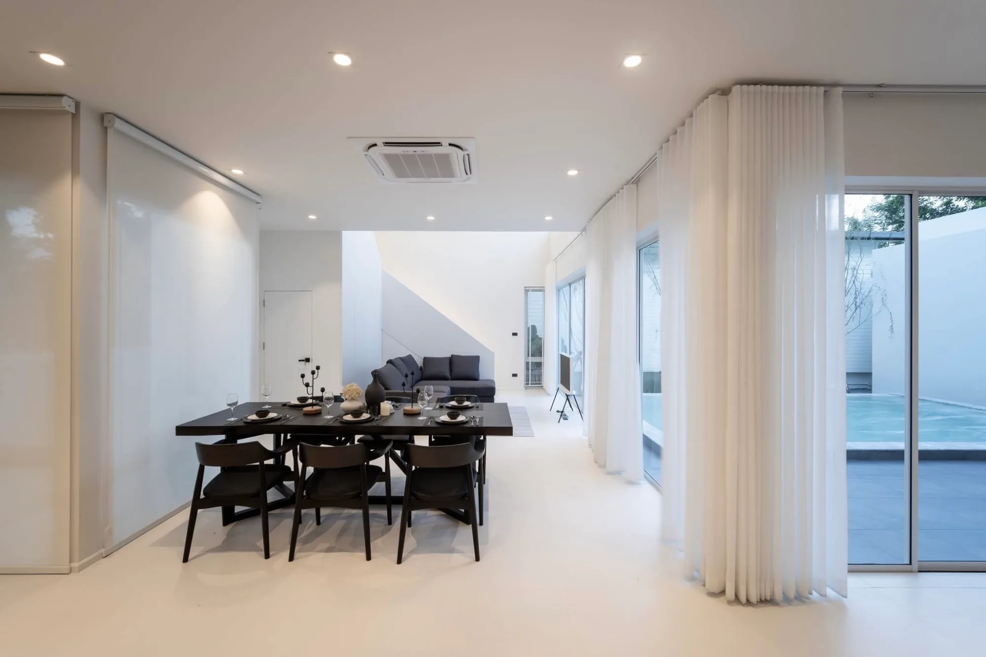 Luxury 4BR Modern Pool Villa For Rent Near Kad Farang Hang Dong — photo 17 of 35