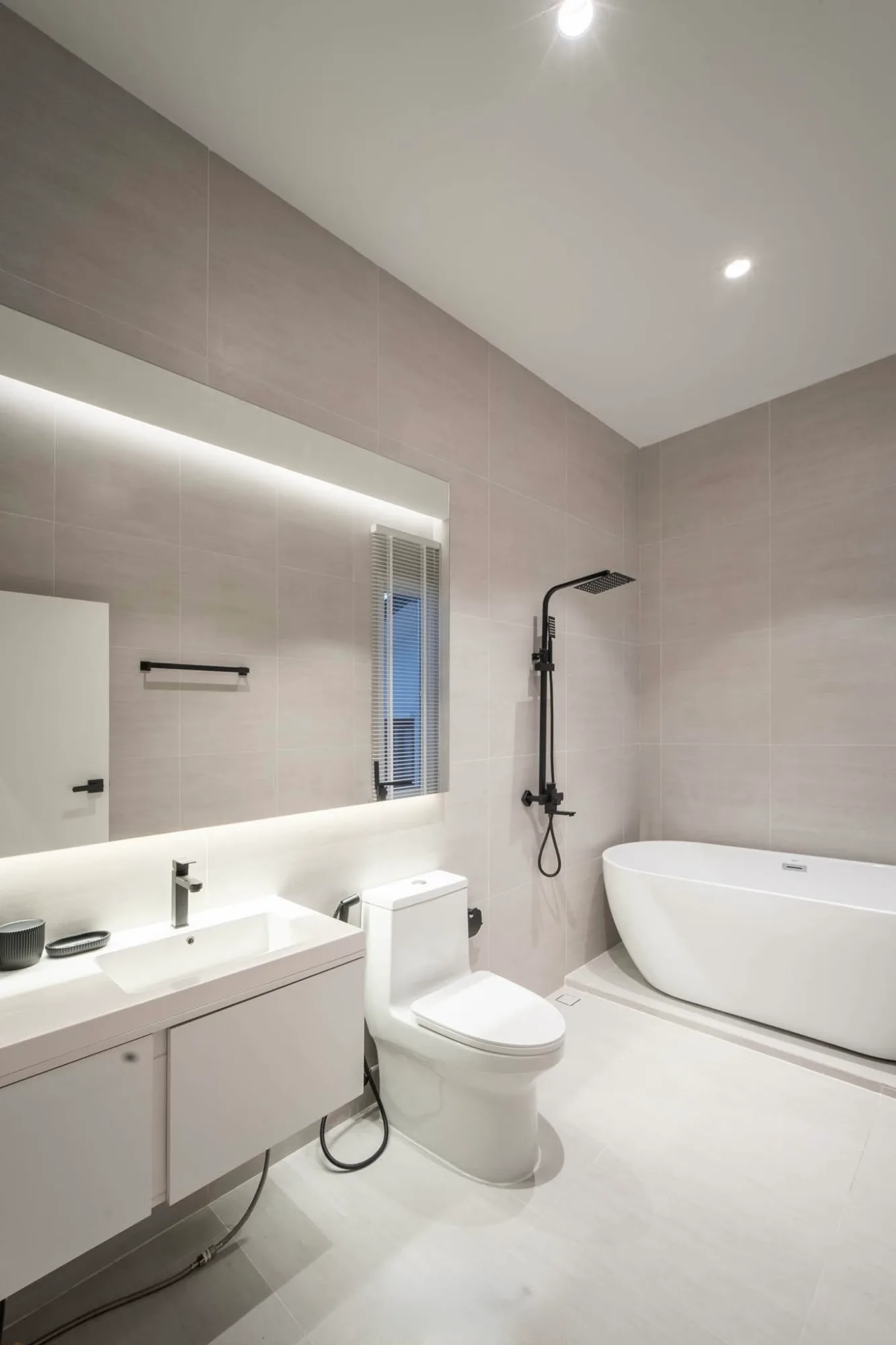 Luxury 4BR Modern Pool Villa For Rent Near Kad Farang Hang Dong — photo 33 of 35