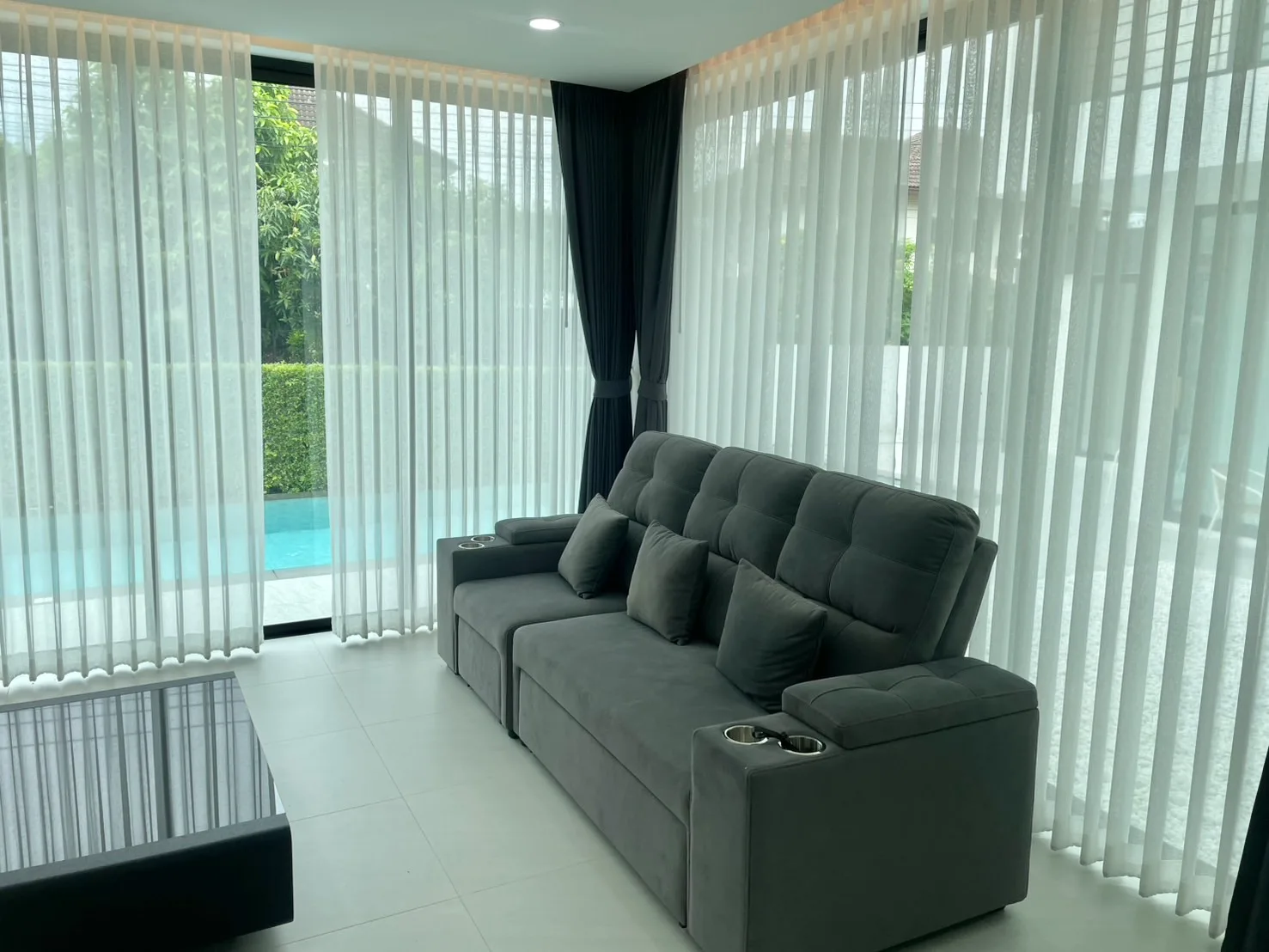 Luxury 4BR Pool Villa for Rent | Ban Wang Tan Hang Dong Chiang Mai — photo 8 of 33