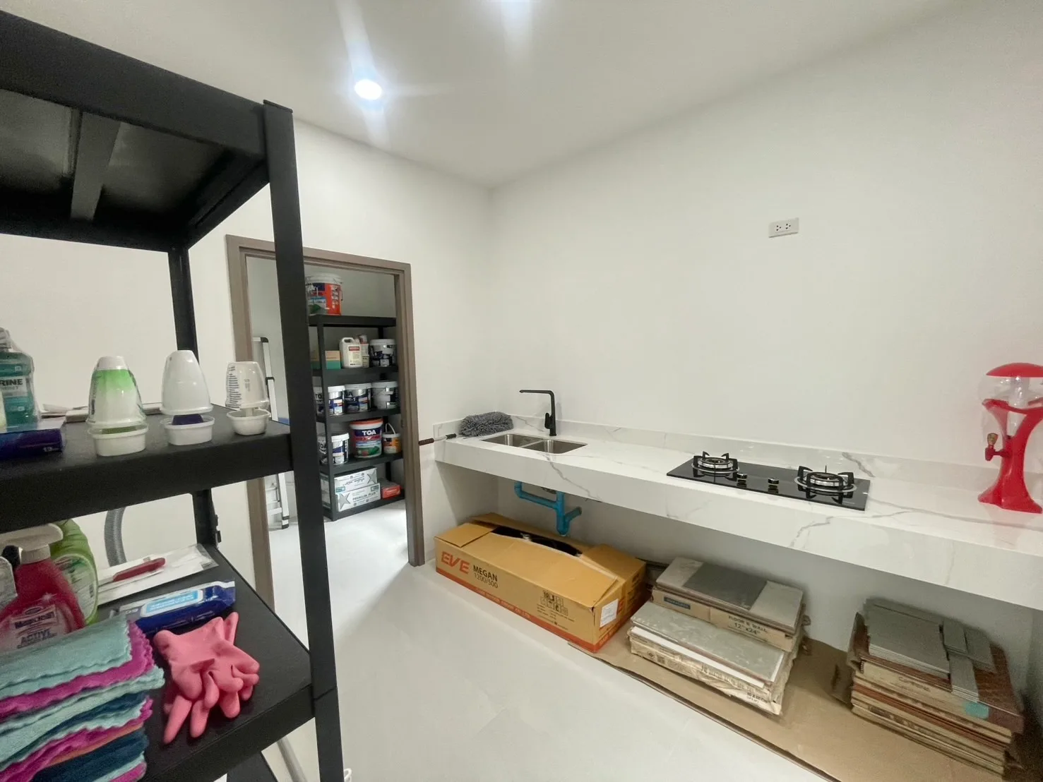 Luxury 4BR Pool Villa for Rent | Ban Wang Tan Hang Dong Chiang Mai — photo 17 of 33