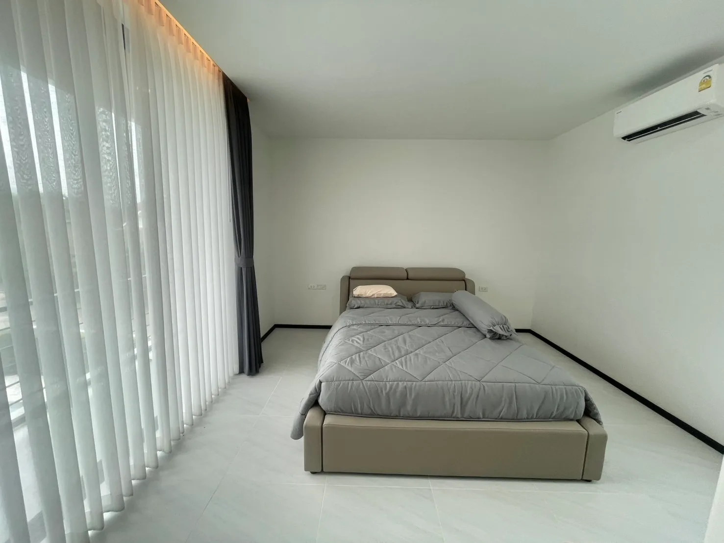 Luxury 4BR Pool Villa for Rent | Ban Wang Tan Hang Dong Chiang Mai — photo 22 of 33