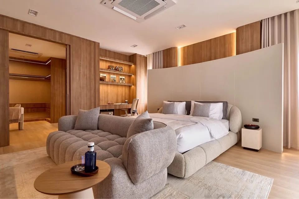Luxury 4BR Pool Villa For Sale | Vararom Charoenmuang Chiang Mai — photo 33 of 48
