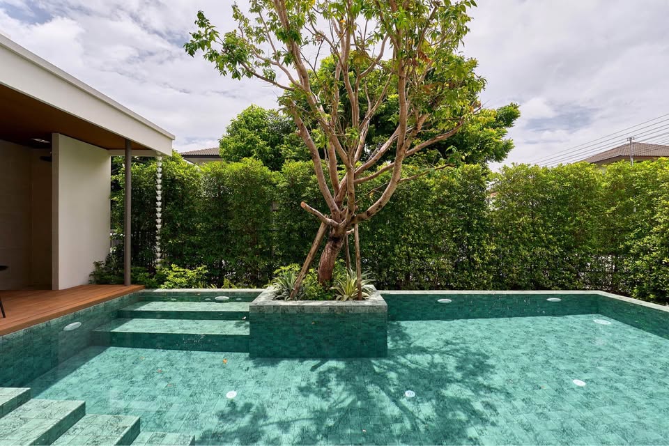 Luxury 4BR Pool Villa For Sale | Vararom Charoenmuang Chiang Mai — photo 47 of 48