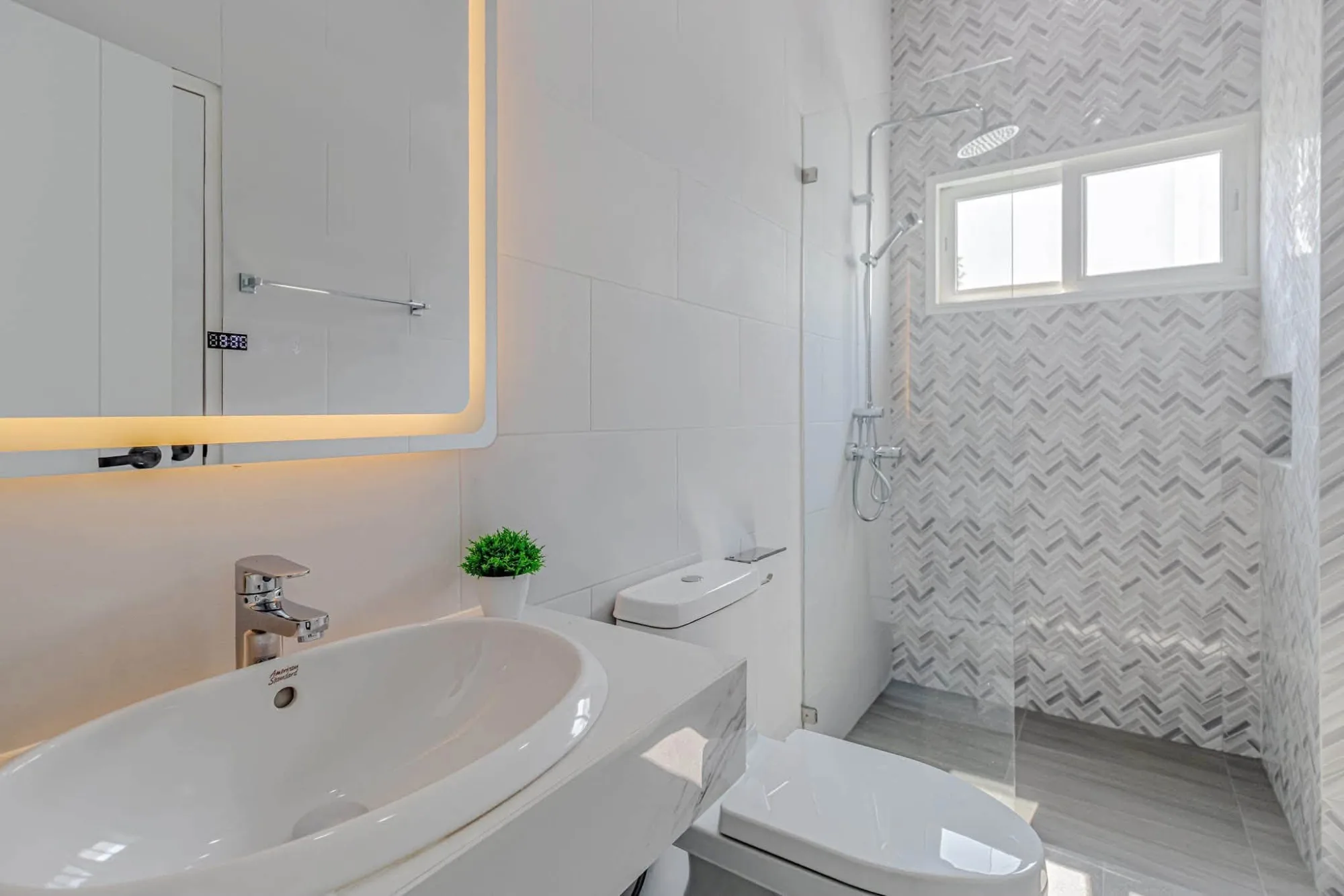 Luxury Twin Pool Villas For Rent & Sale Near MAYA Chiang Mai — photo 17 of 18