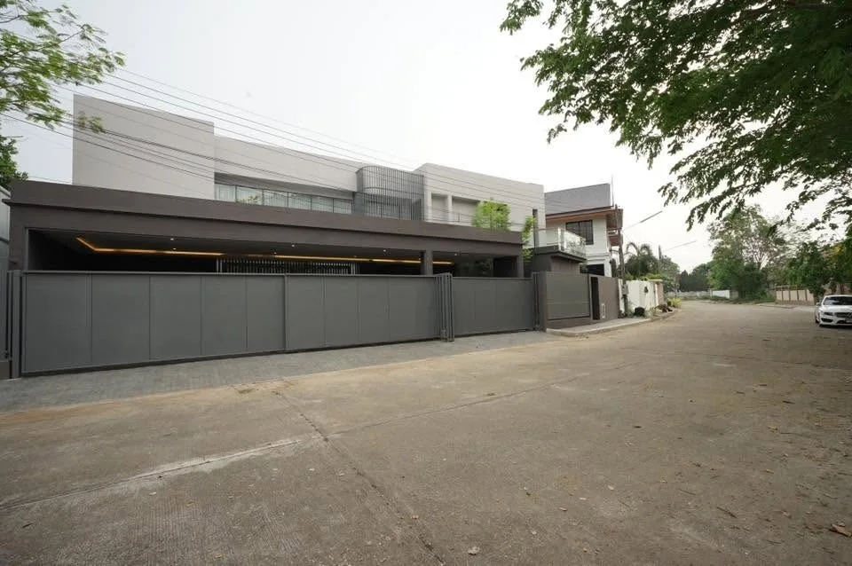 Modern Waterfront Luxury Pool Villa For Rent & Sale | The Calmnest Doi Saket — photo 27 of 30
