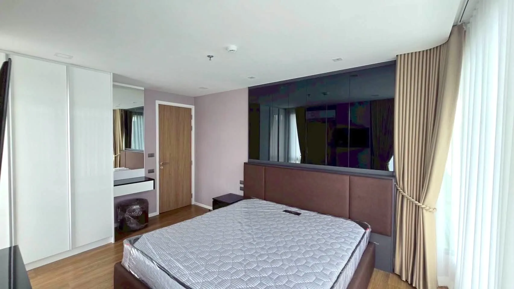 The Star Hill Condo For Rent & Sale | 2BR Near CMU & Nimman Chiang Mai — photo 6 of 15